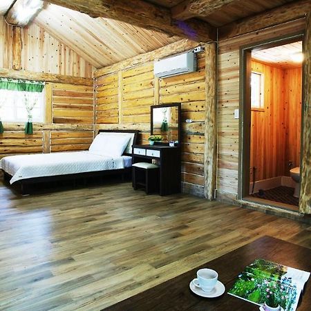 Jeju Joa Log Pension Seogwipo Zewnętrze zdjęcie